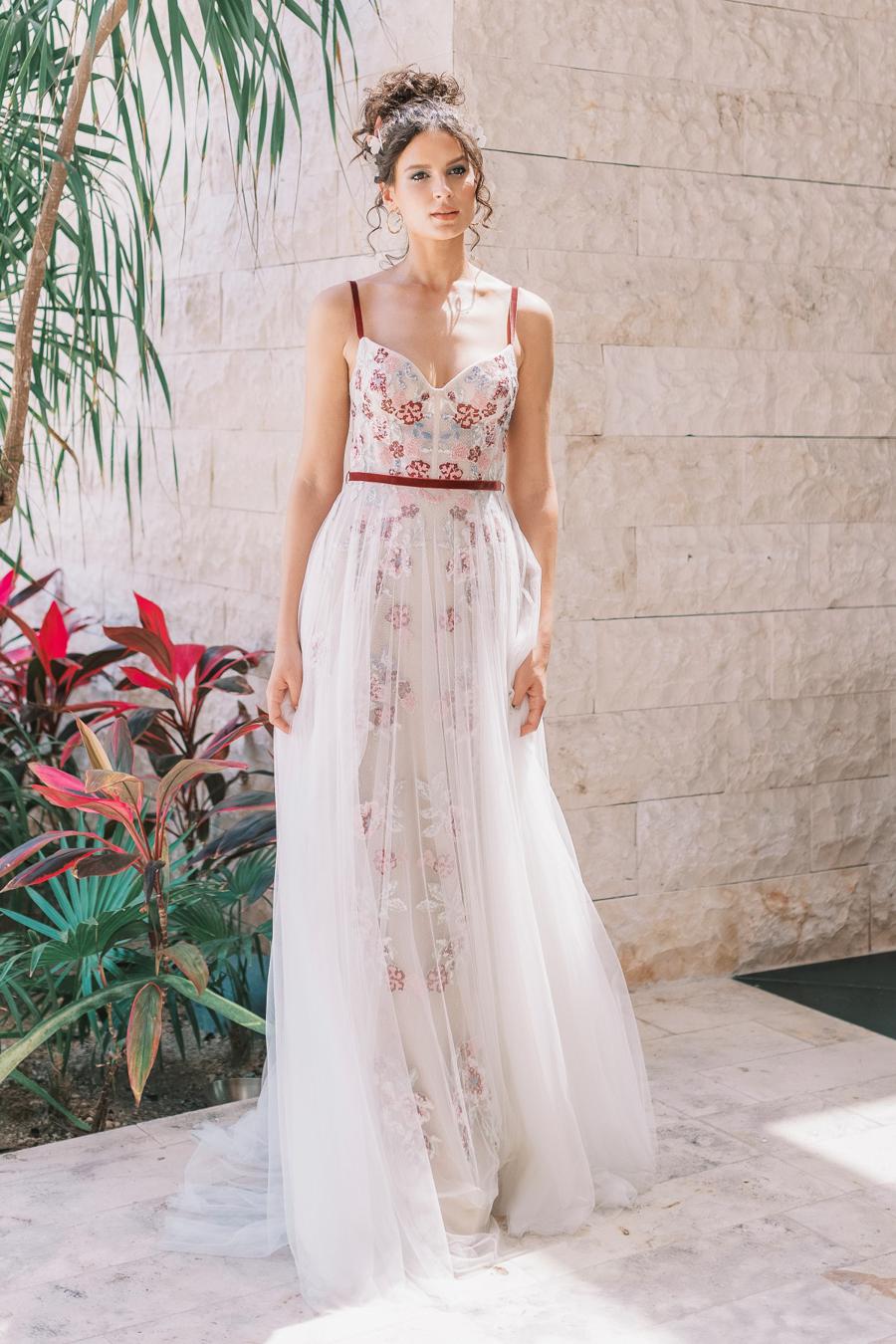 Watters Willowby Everheart Sample Sale