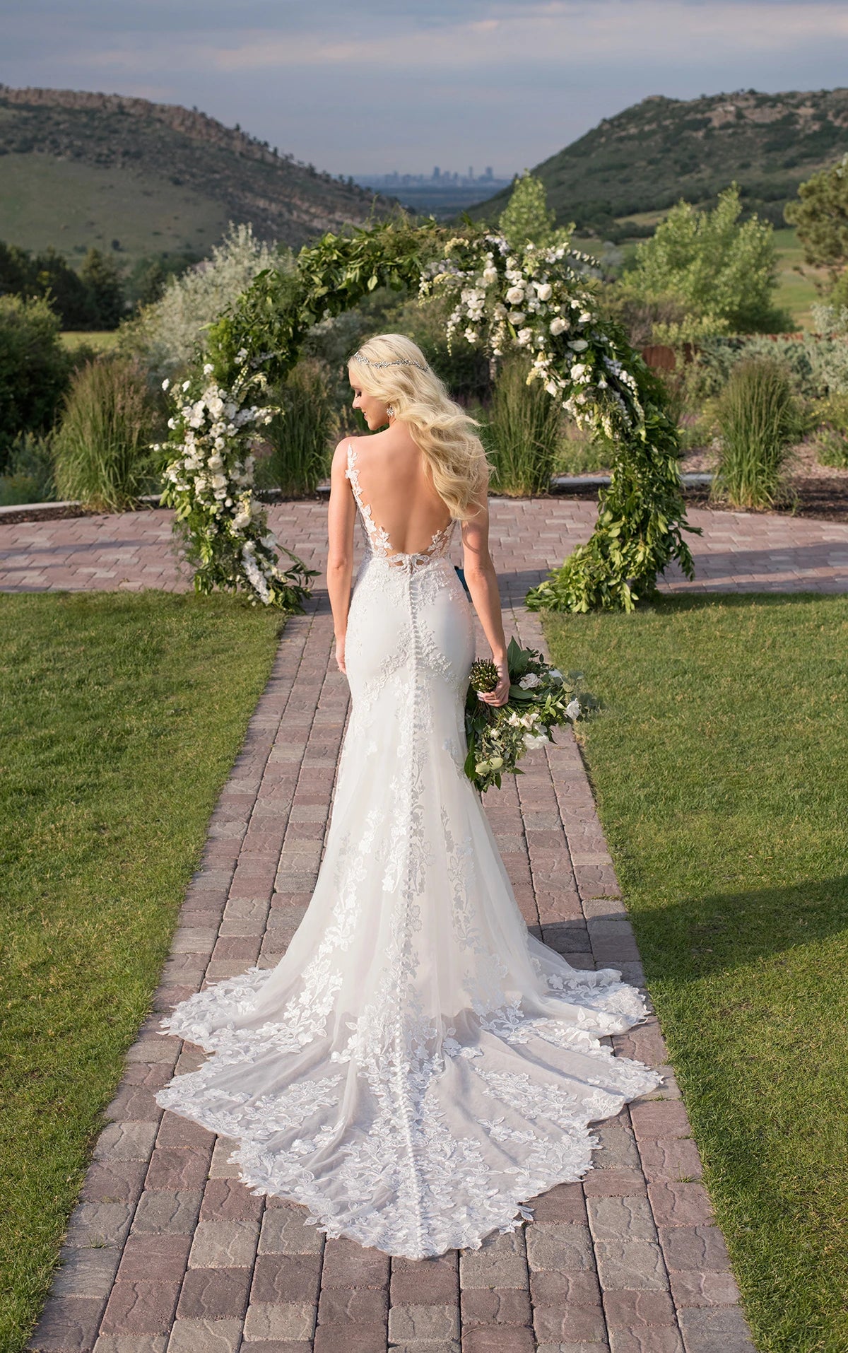 Martina Liana Style 1059 Sample Sale