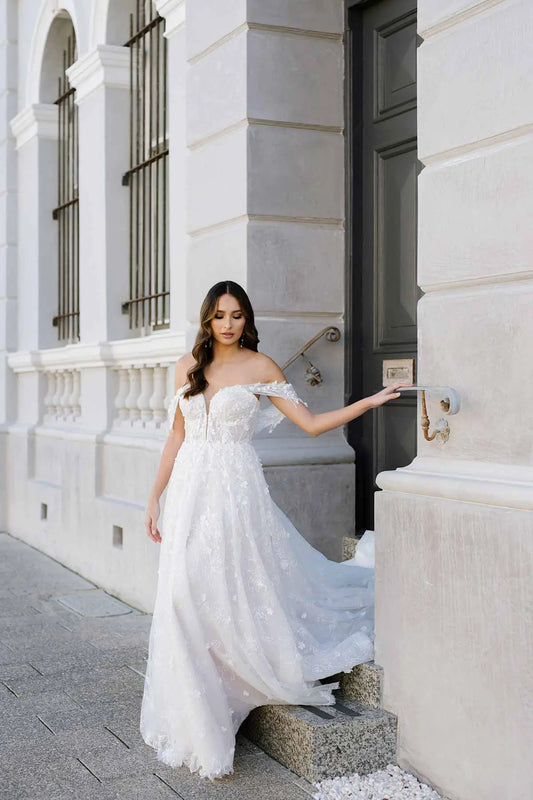 Martina Liana Sample Sale 1321