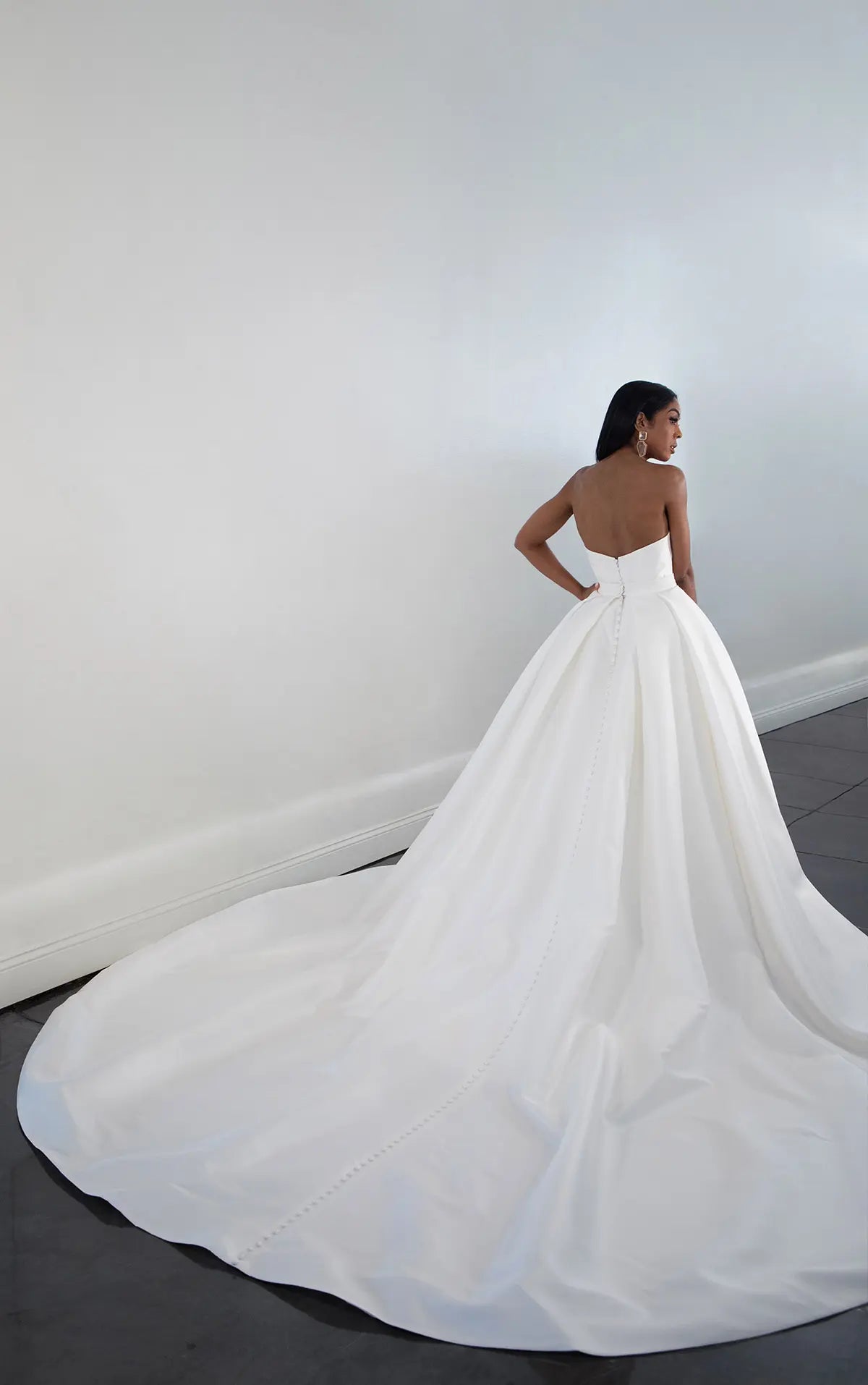 Martina Liana Sample Sale 1557 with overskirt