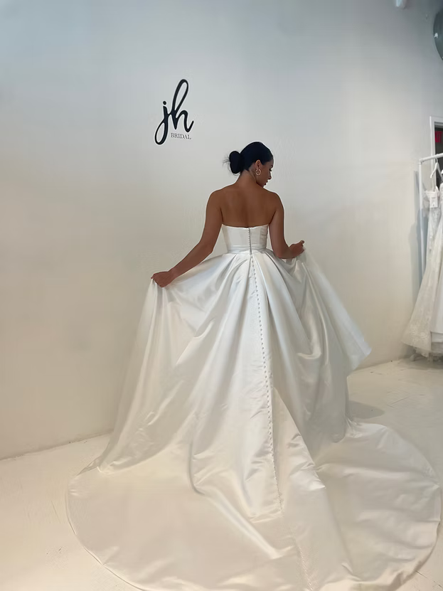 Jimme Huang Akira Sample Sale