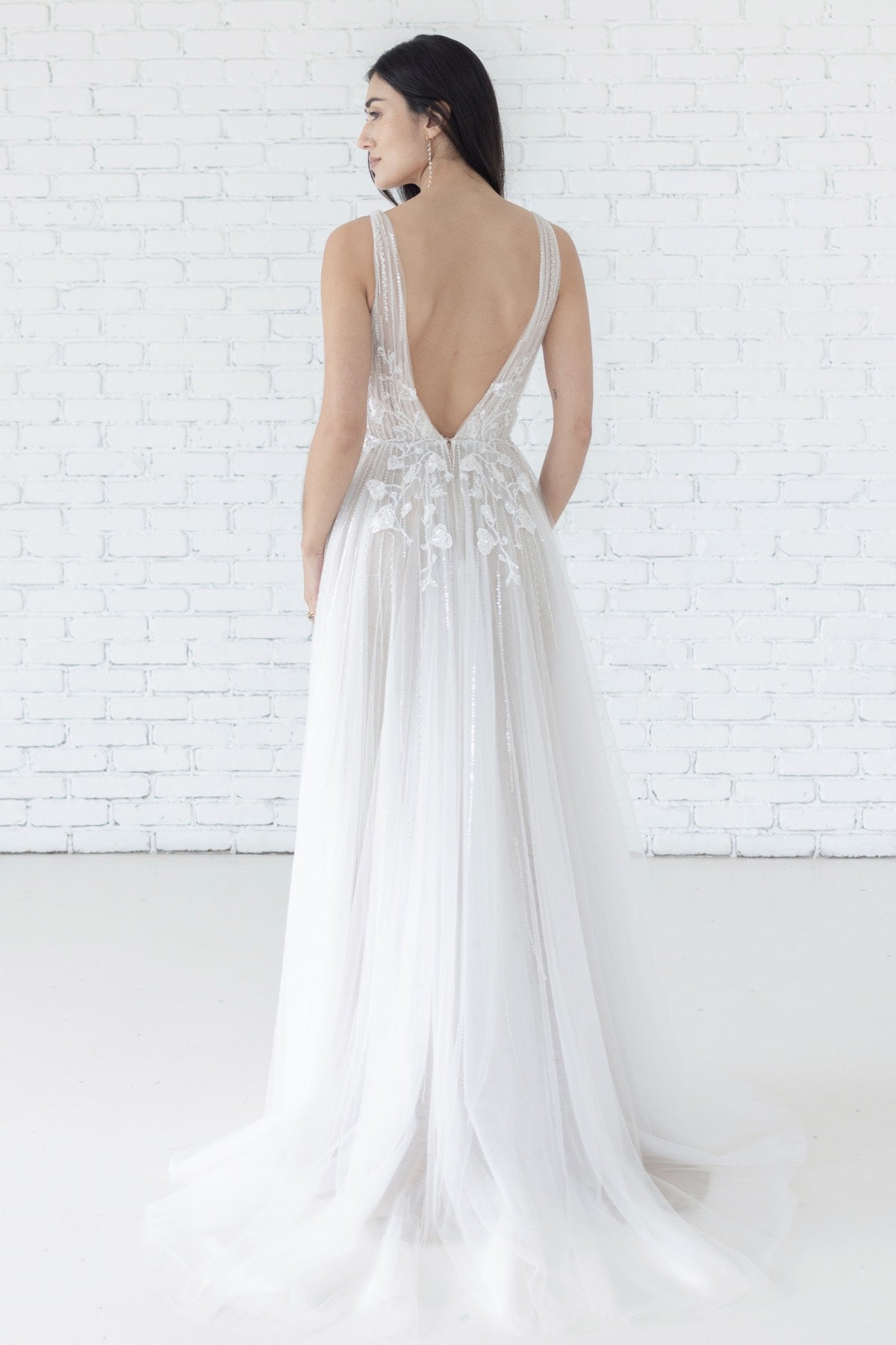 Willowby Sample Sale January