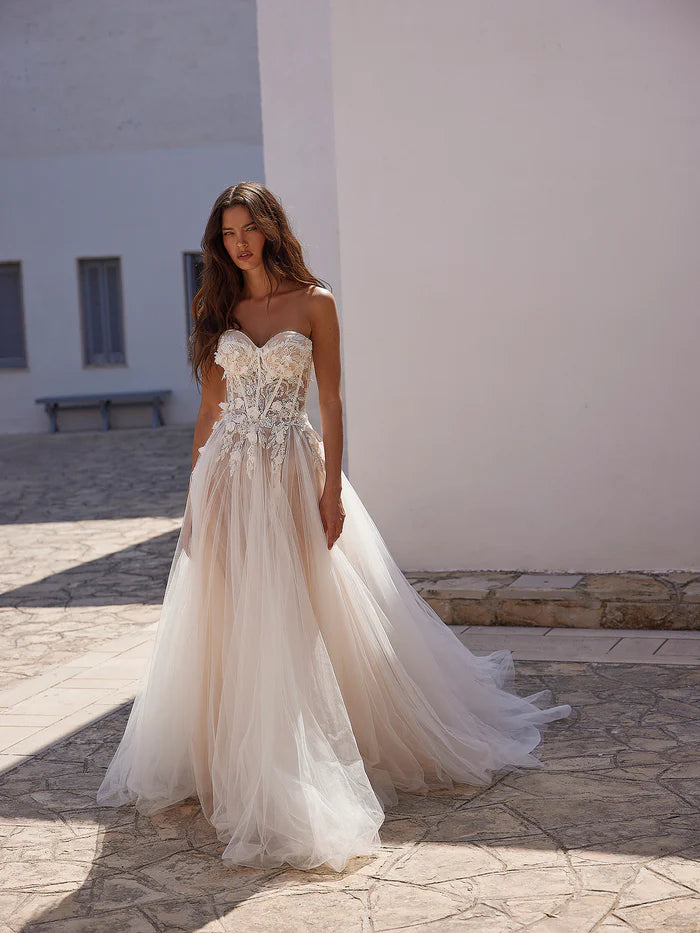 Capri Sposa Sample Sale Style Crisocolla