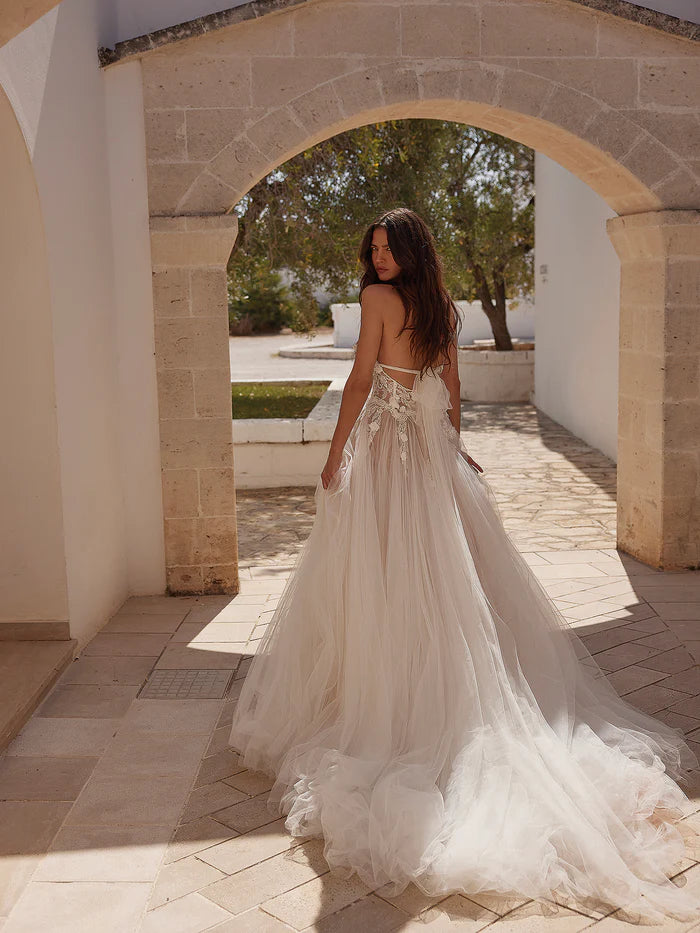 Capri Sposa Sample Sale Style Crisocolla