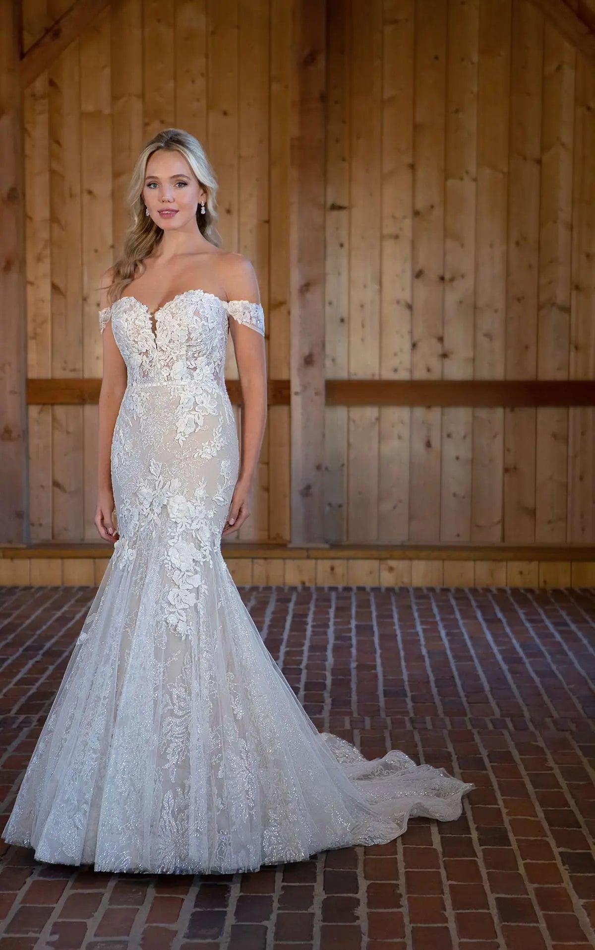 Essense of Australia D3374 Sample Sale