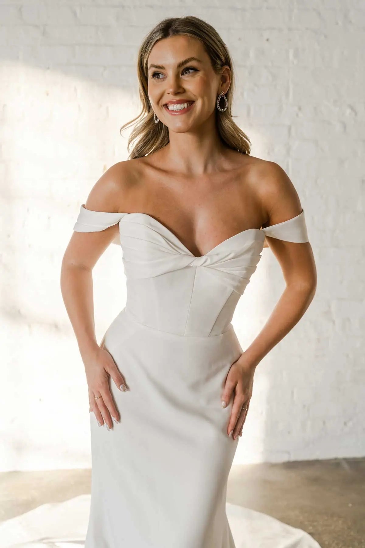 Essense of Australia Style D3755 Sample Sale