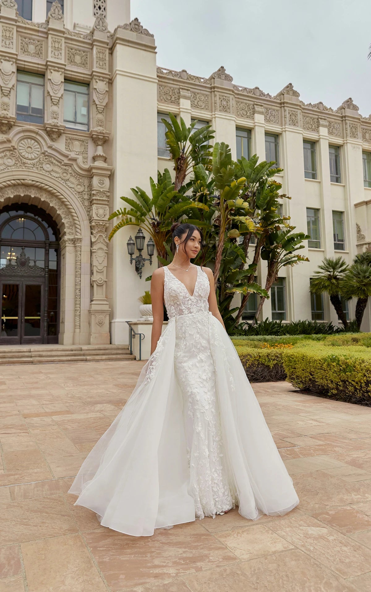 Essense of Australia Style D3881 with overskirt
