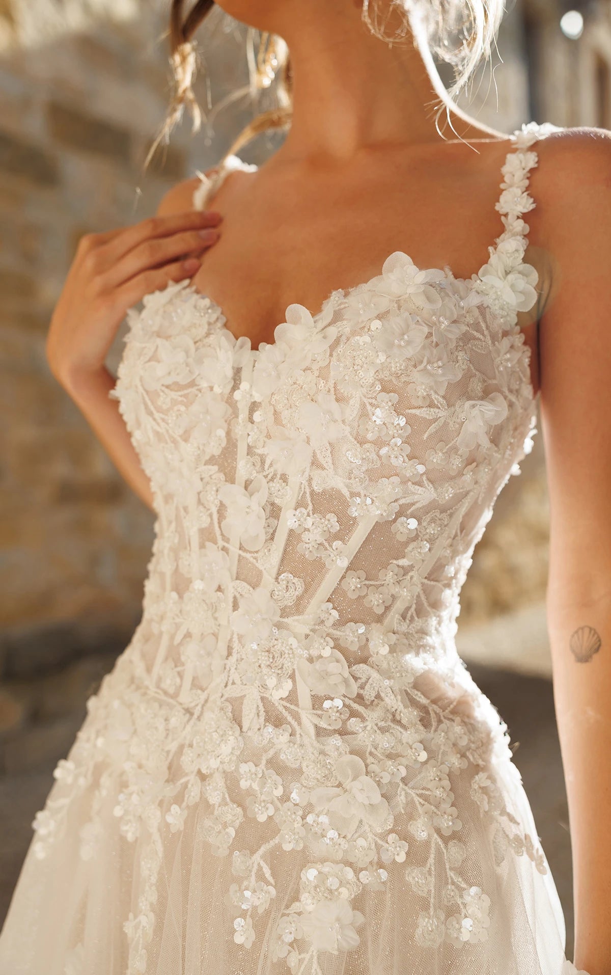 Essense of Australia D4148 Sample Sale