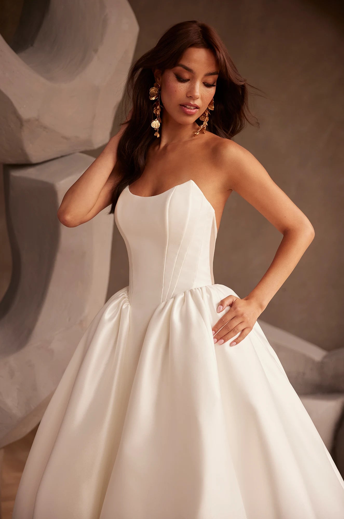 Paloma Blanca P5130