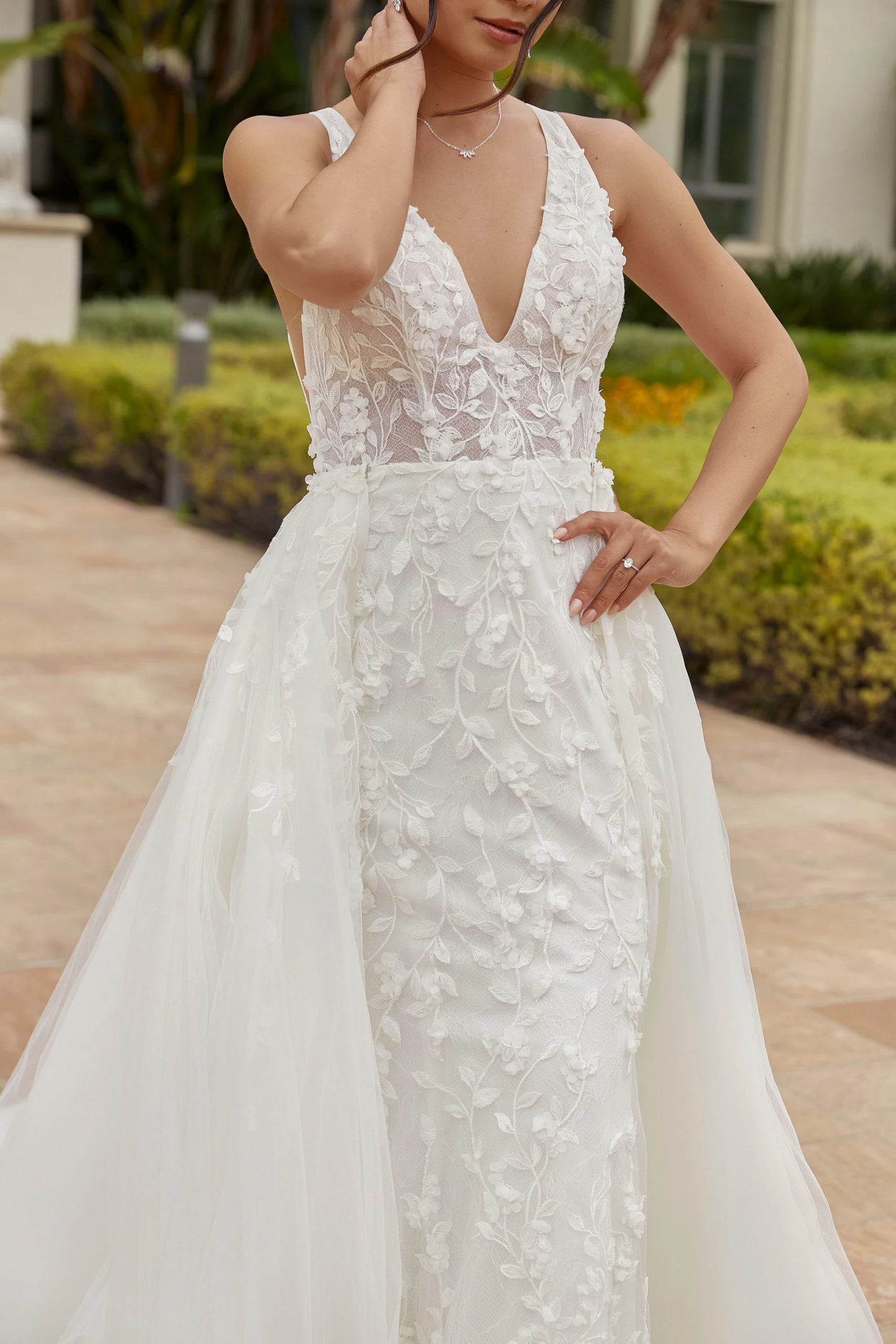 Essense of Australia Style D3881 with overskirt