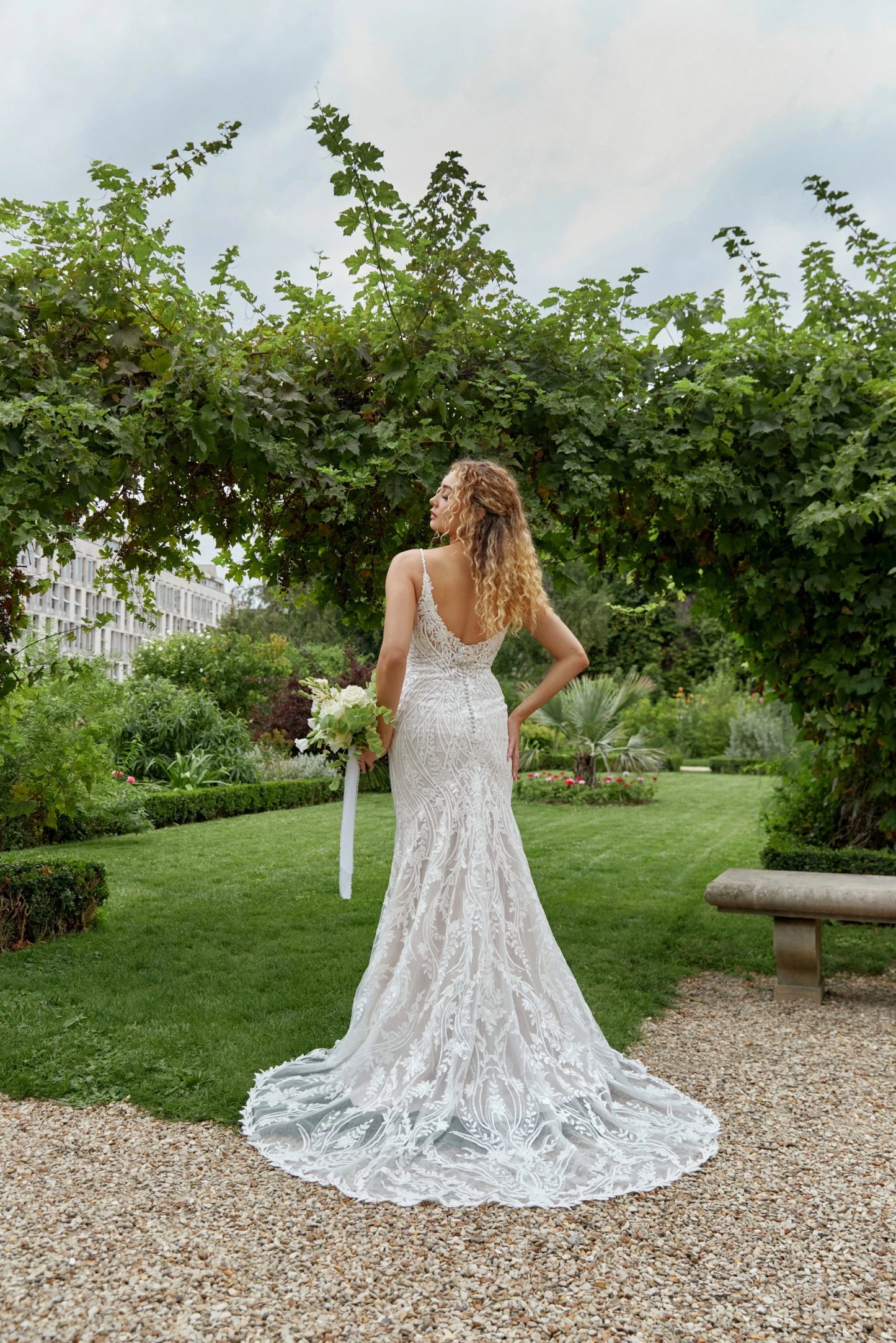 Essense of Australia Style D3931 Sample Sale