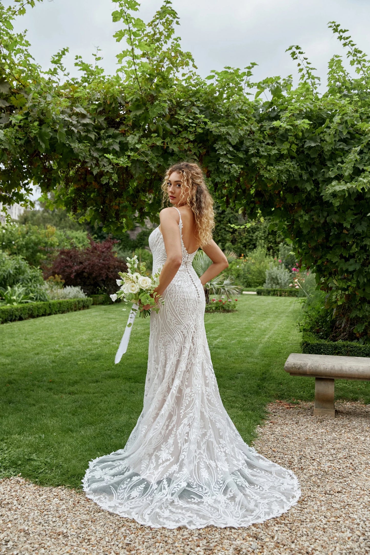 Essense of Australia Style D3931 Sample Sale