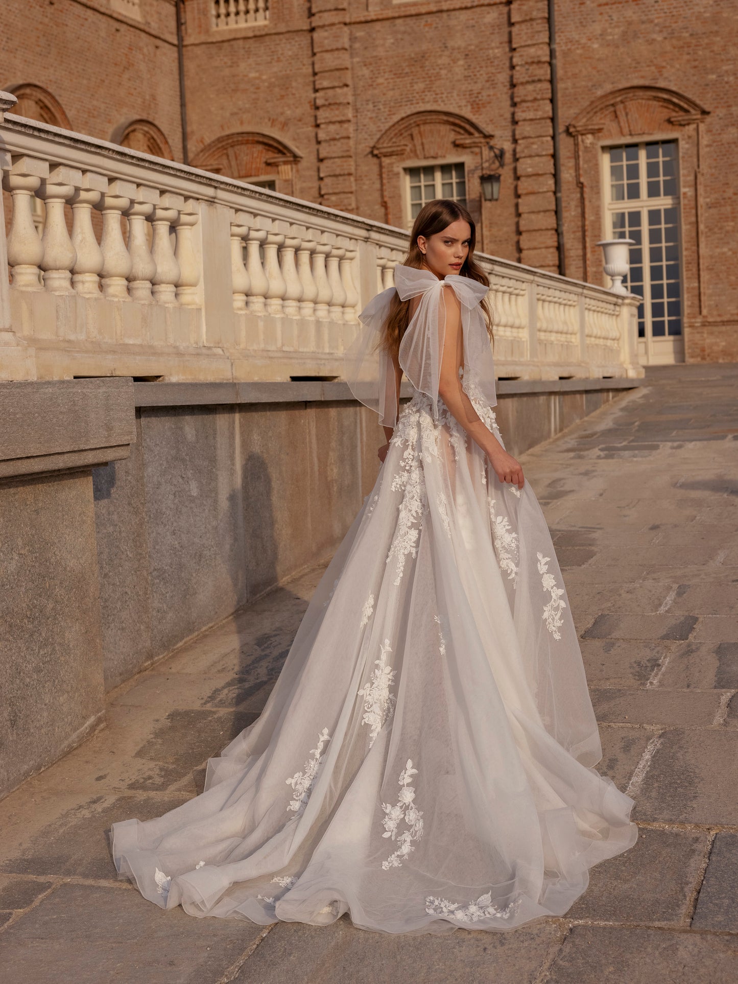 Capri Sposa Sample Sale Style Isolabella
