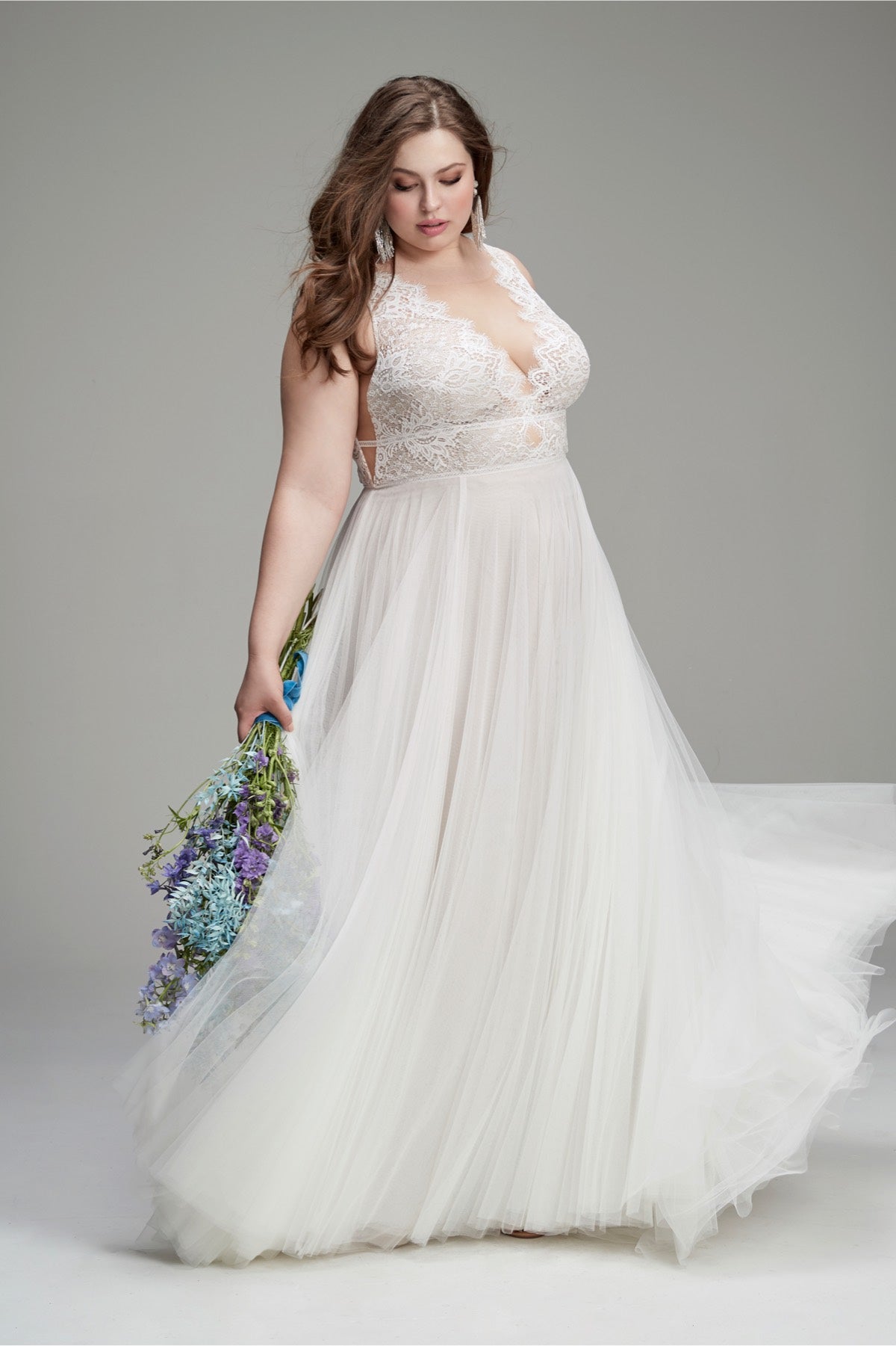 Willowby Sample Sale Delena