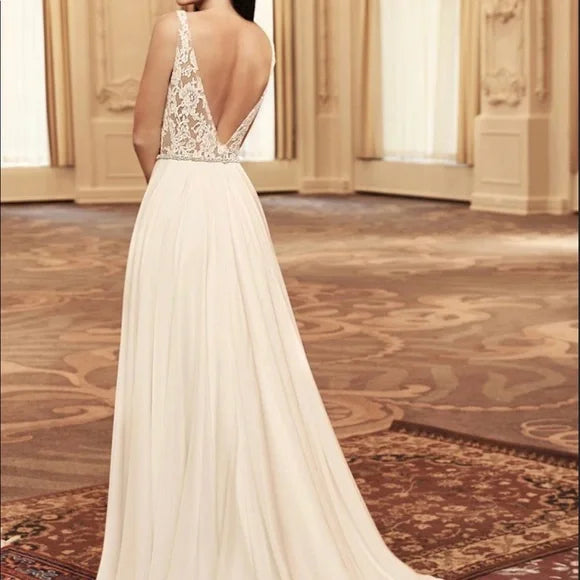Paloma Blanca Sample Sale 4808