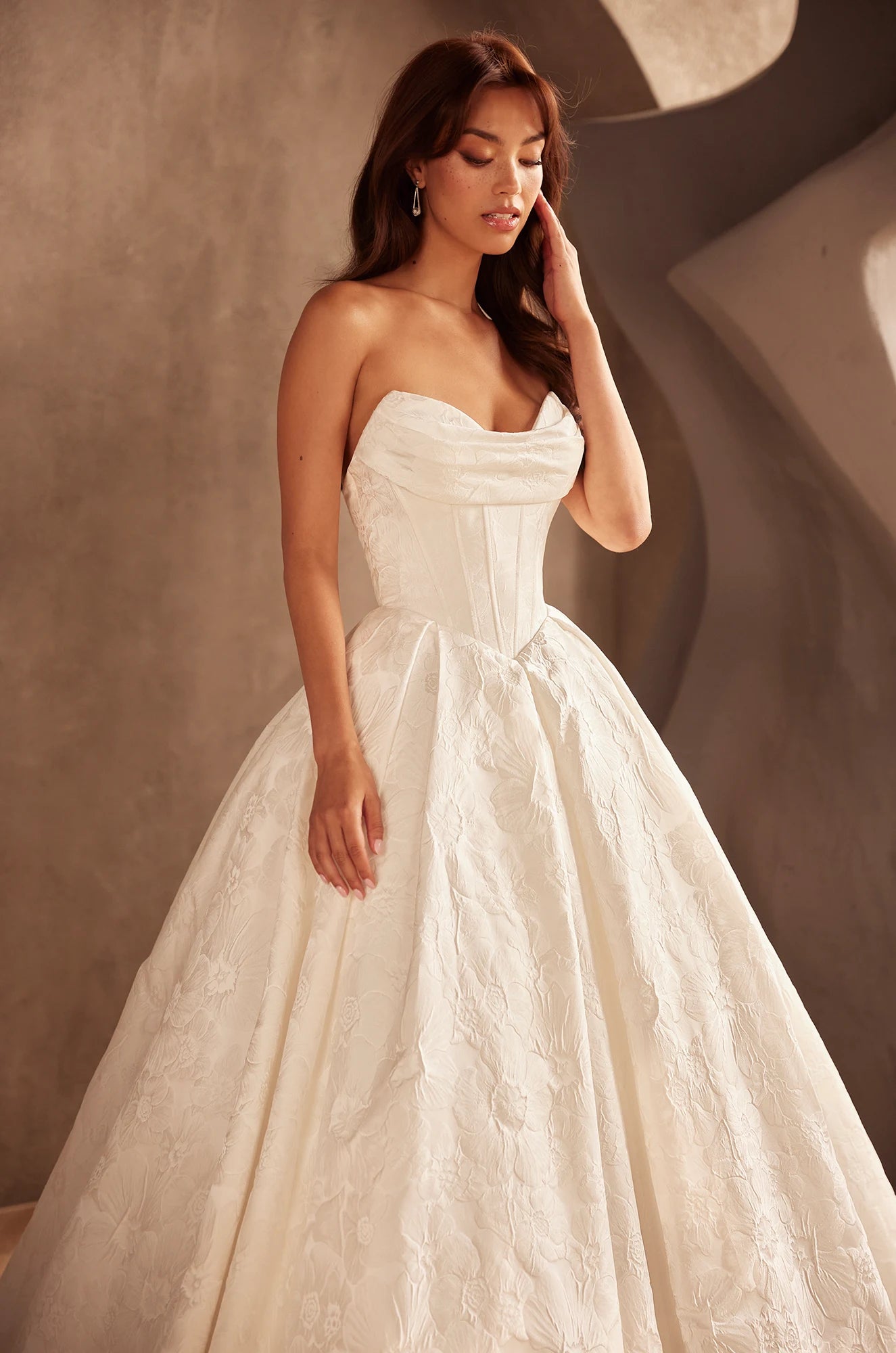 Paloma Blanca P5132