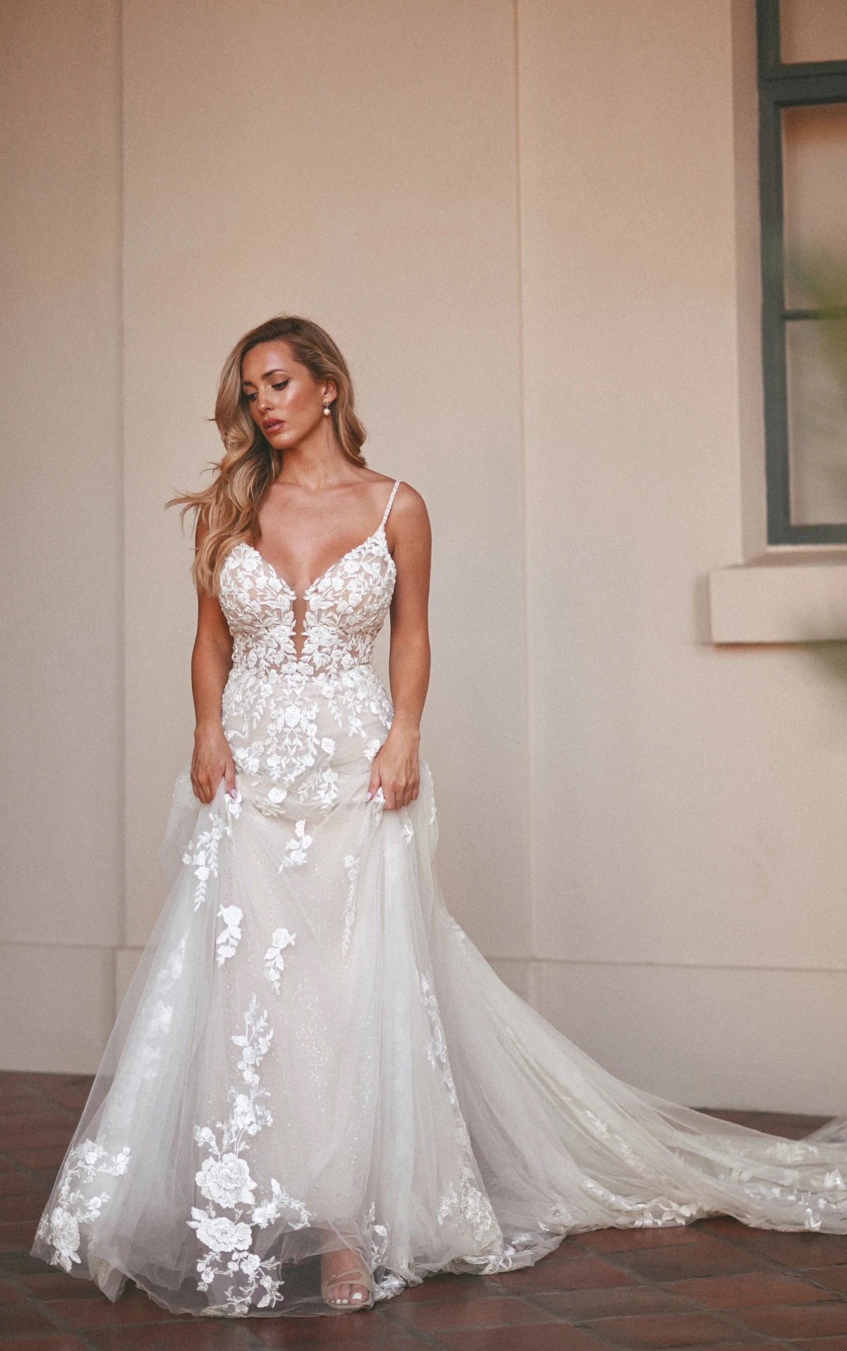 Martina Liana 1137 Sample Sale