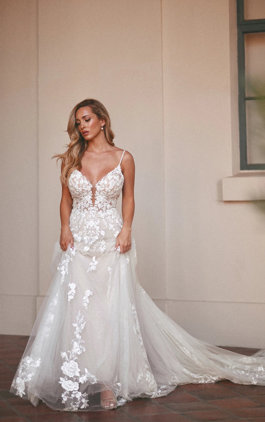 Martina Liana 1137 Sample Sale