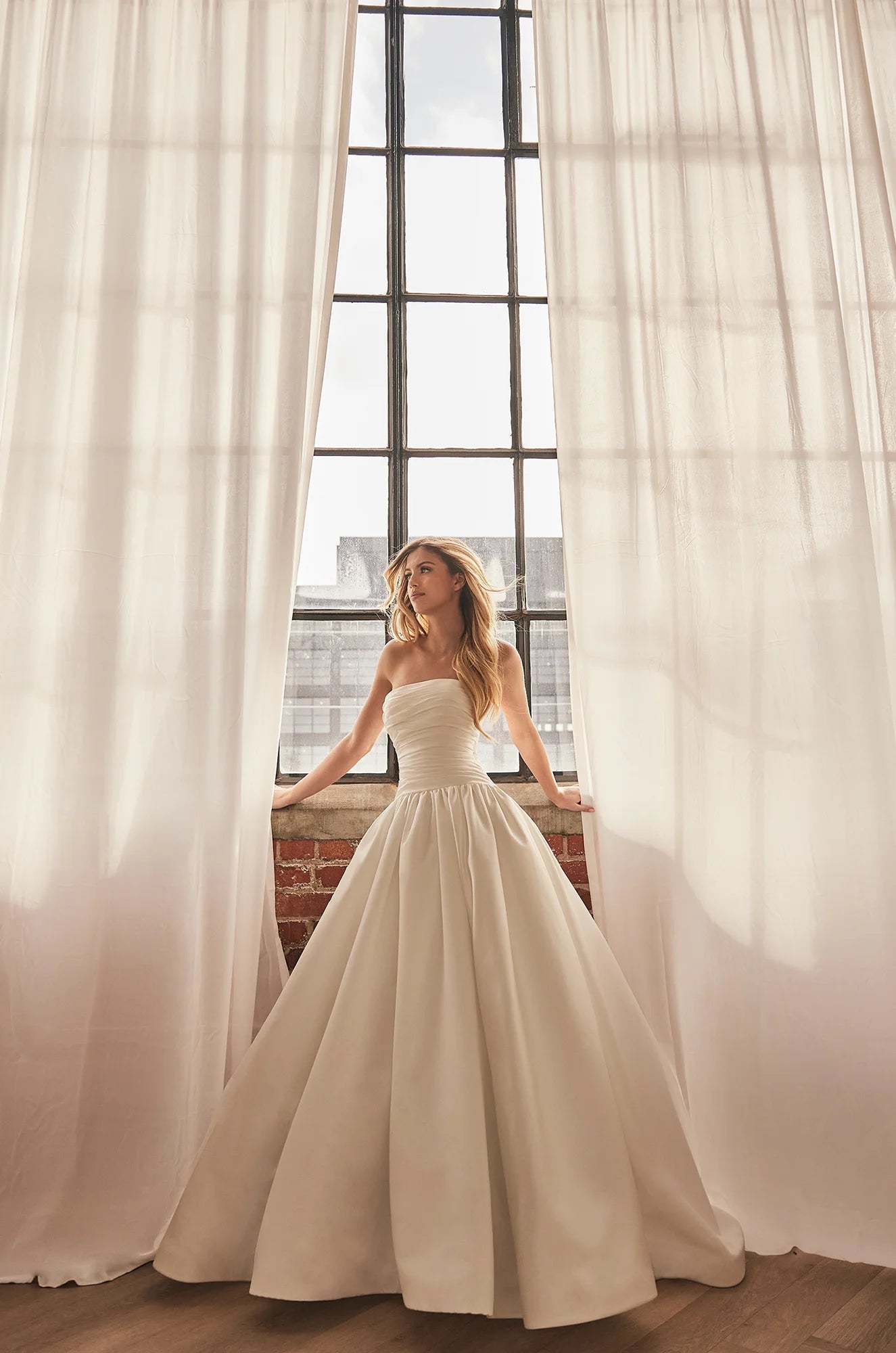 Mikalla M2558 Sample Sale
