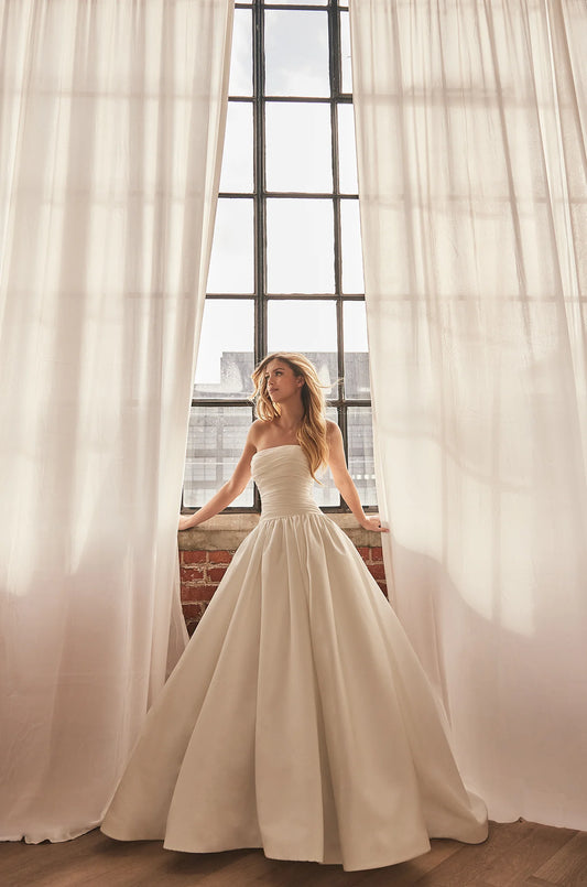 Mikalla M2558 Sample Sale