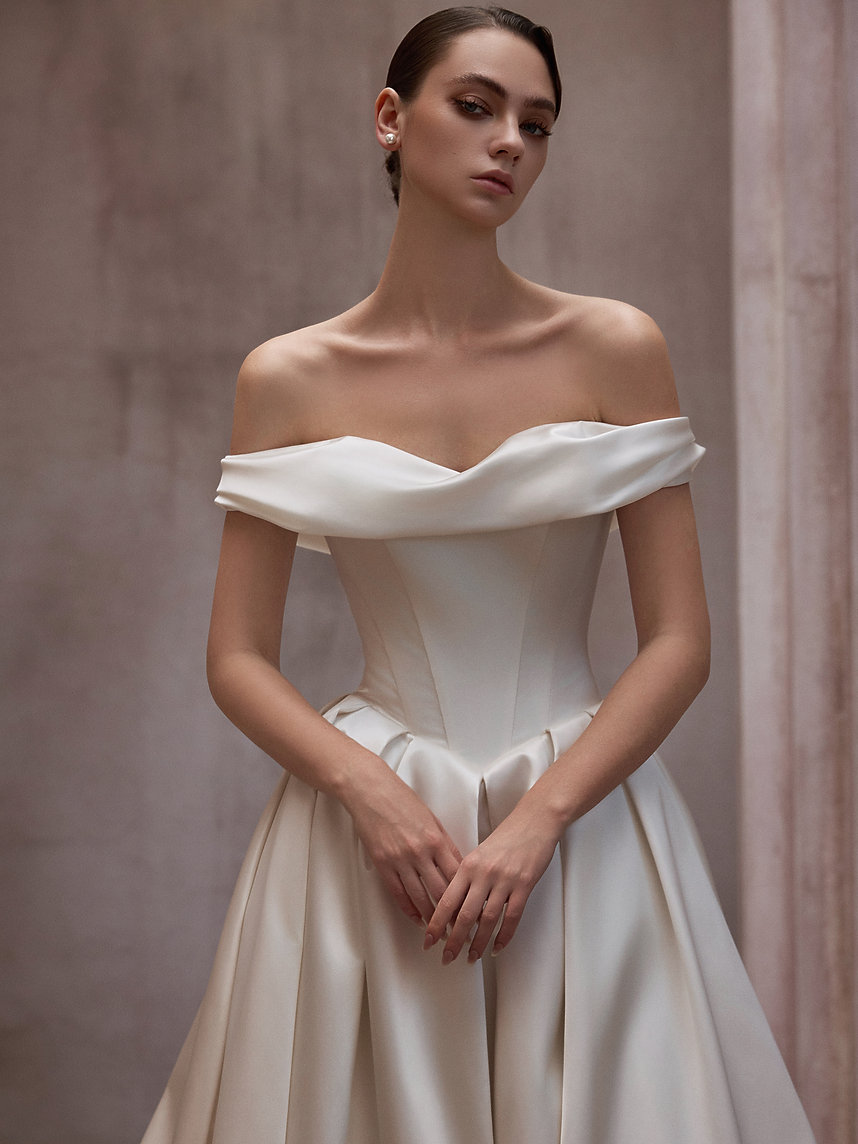 Hikaru Bridal Esmeria