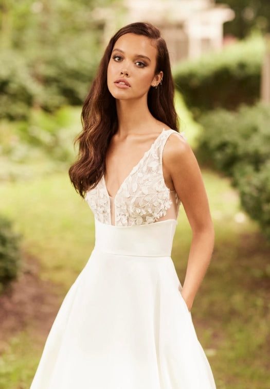 Paloma Blanca P5078 Sample Sale