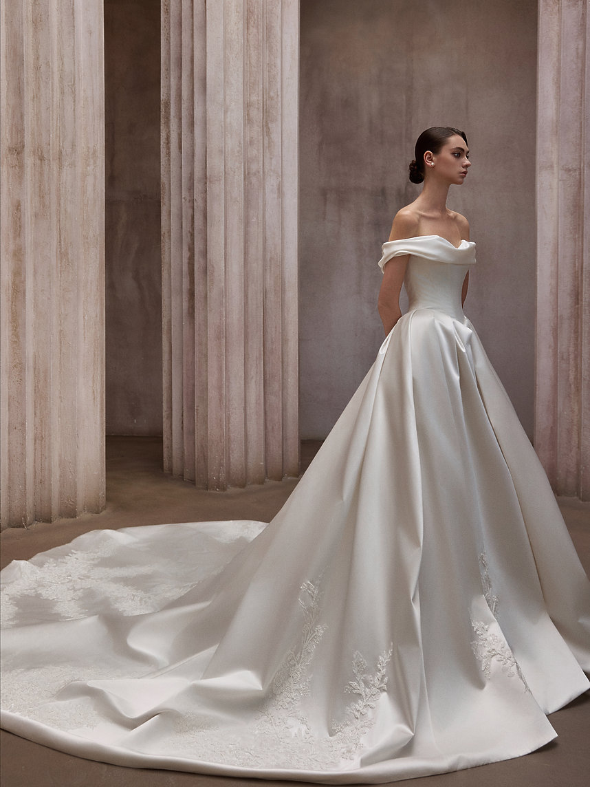 Hikaru Bridal Esmeria