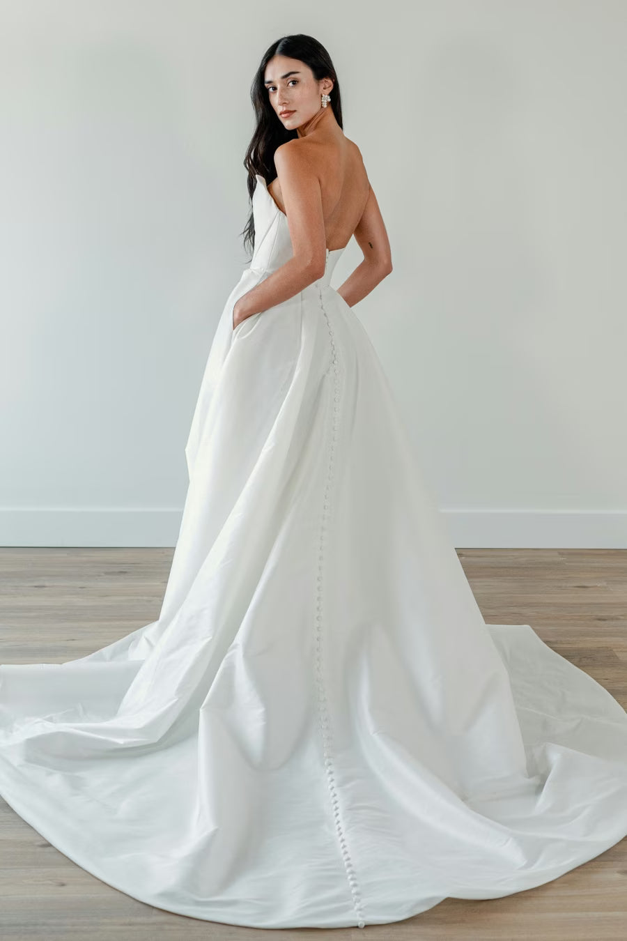 Watters Willowby Lalima Sample Sale